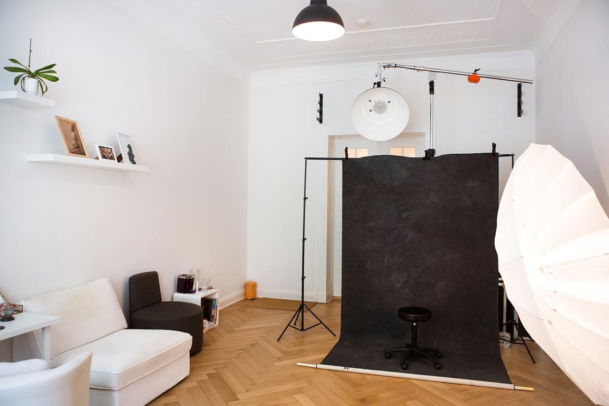 Larisa Fotostudio Donna Bellini Berlin Schwangershaft Fotografie background and lightning
